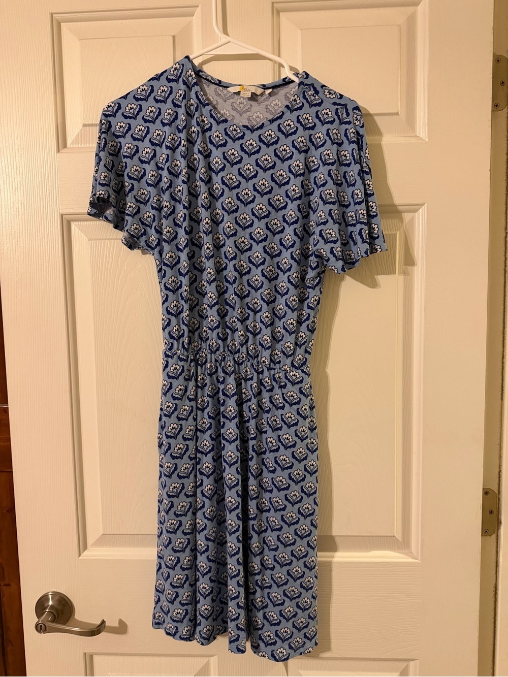 boden blue jersey dress | Dresses | Boden Floral Knit Size 2 Color:baby blue It fits and flares wedding dress with cape Women's Black Satin Shawl